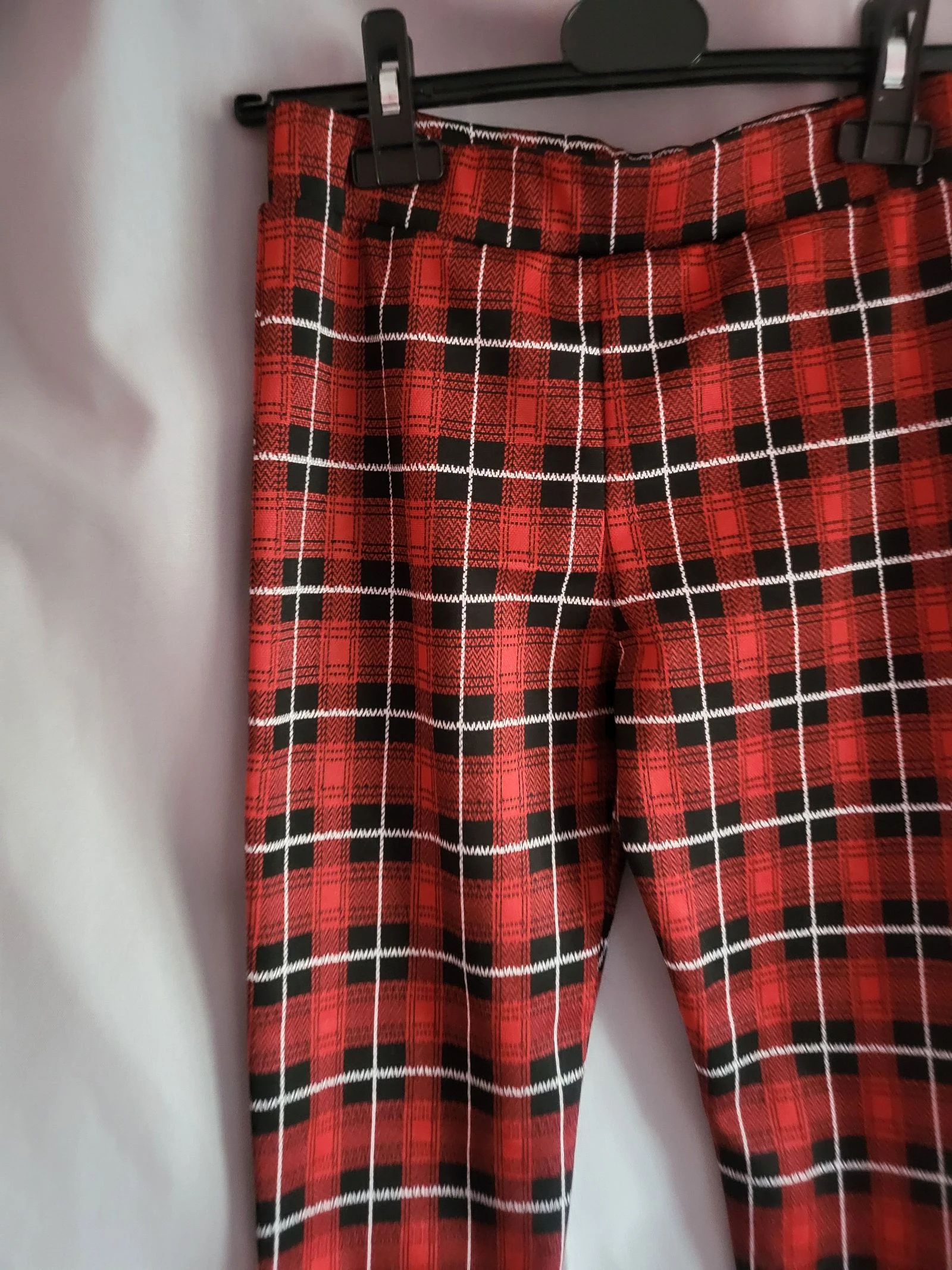 Pantalon à carreaux rouge – photo 3
